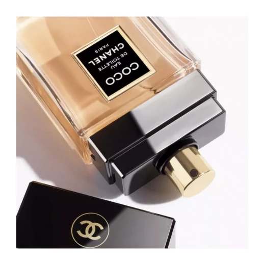 شانيل كوكو ماء تواليت بخاخ: عطر نسائي سعة 100 مل، يتميز برائحة الأزهار والتوابل مع ملاحظات من اليوسفي والكزبرة والورد. أناقة شانيل الكلاسيكية في زجاجة واحدة. - شانيل - Image 3