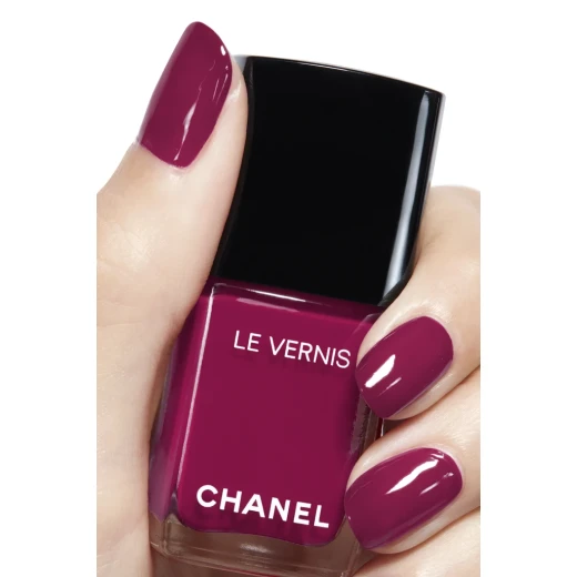 CHANEL Le Vernis High Shine Longwearing Nail Polish Collection Flawless Manicure Set Vibrant Color - Chanel - Image 2