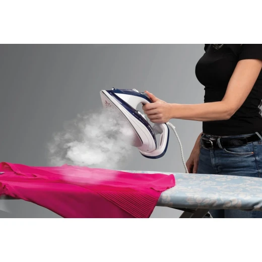 مكواة بخار جورينيه SIH2600BLC – قاعدة سيراميك – خزان ماء بسعة 350 مل – مزودة بنظام مضاد للتكلس، لتجفيف وكي فعال وسهل لجميع أنواع الأقمشة مع حماية طويلة للأداء - جورينيه - Image 3