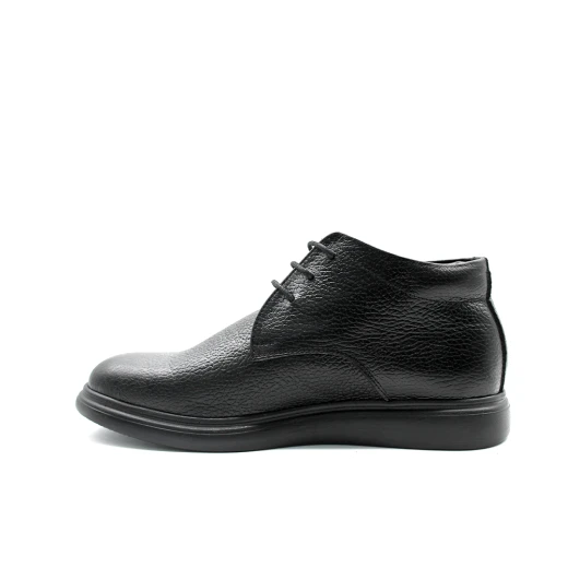 بوت رجالي برباط جلد أسود بنعل سميك وعصري (Chunky Sole) – حذاء شتوي كاجوال عالي الجودة – متانة وأناقة لجميع الإطلالات اليومية 40 - شووز - Image 2
