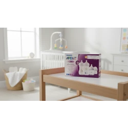 Avent Natural Newborn Starter Set, Anti-Colic Bottles, 4 Bottles, 0-6 Months