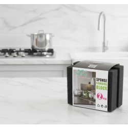 Black kitchen polishing sponge – ideal for cleaning pots, pans and gas cookers, equipped with a fine abrasive layer to easily and effectively remove grease and tough stains