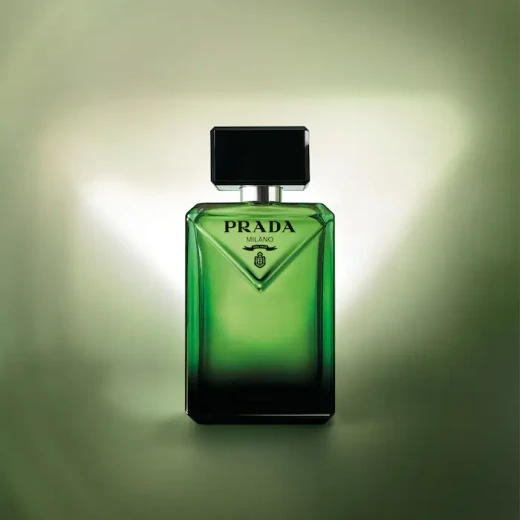 طقم هدايا برادا باراديغم أو دو بارفان، عطر خشبي عنبري، 50 مل + 10 مل - Image 2