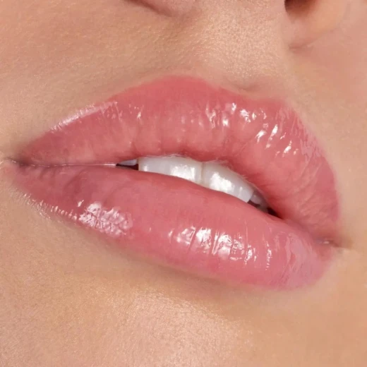 كاتريس بلامب إت أب ليب بوستر رقم 040 - ملمع شفاه عالي اللمعان لشفاه أكثر امتلاءً، تأثير حجم فوري، تركيبة مرطبة بلمسة نهائية تدوم طويلاً، مثالي للمكياج اليومي والإطلالات الجذابة - كاتريس - Image 4