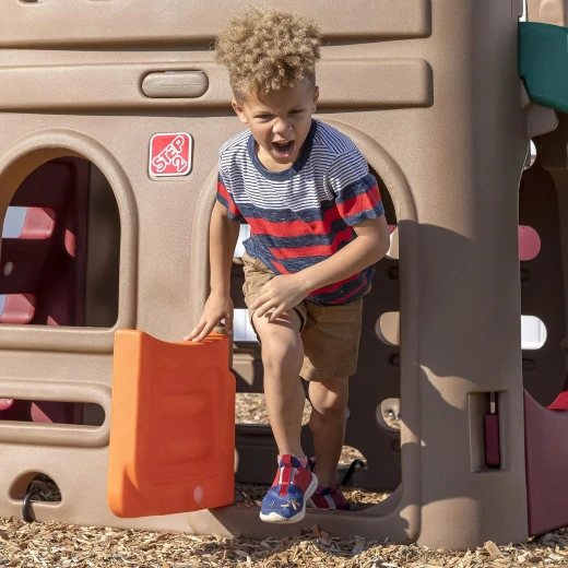 مجموعة ألعاب Naturally Playful® مع امتداد التسلق والأرجوحة (754300) - مركز أنشطة خارجي متكامل | نادي من مستويين، زحليقة، ومجموعة أرجوحة مزدوجة من ستيب 2 - Step2 - Image 2