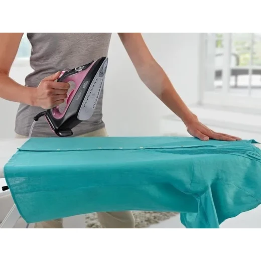 Braun TexStyle 1 SI1070PU Steam Iron 2000W Purple and Black Anti Calc 1.5M Cord 240V for Clothes - Image 4