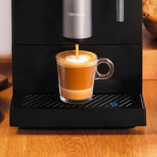 ماكينة قهوة Cecotec Cremmaet Compact Steam أوتوماتيكية 19 بار مع مطحنة حبوب مدمجة وتحضير إسبريسو وأمريكانو ونظام Thermoblock + هدية قسيمة حبوب قهوة من العميد - سيكوتك - Image 3