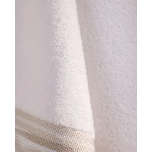 Madame COCO Daine Face Towel – Size 50×70cm, Soft and Highly Absorbent Towel for Daily Use, Ideal for Bathroom and Personal Care with Comfortable High-Quality Fabric - Madame COCO - Image 3