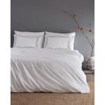 طقم غطاء لحاف مدام كوكو ليندا كينج سيزرسكر مغسول مطرز 240×220 سم – قطن 100% باللون الأبيض/الرمادي، مع ملاءة وأكياس وسائد - مدام كوكو