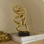 قطعة ديكور كاراجا هوم لافلي بشكل قلب من البولي ريزين مقاس 12×5.5×24.5 سم لإضافة لمسة رومانسية وأنيقة للمنزل - كراجا