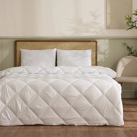 لحاف كاراجا هوم مايكروفايبر سوفت مزدوج 195×215 سم بحشوة 250 جم/م² من البوليستر لراحة ودفء مثاليين لحاف كاراجا هوم مايكروفايبر سوفت مزدوج 195×215 سم بحشوة 250 جم/م² من البوليستر لراحة ودفء مثاليين