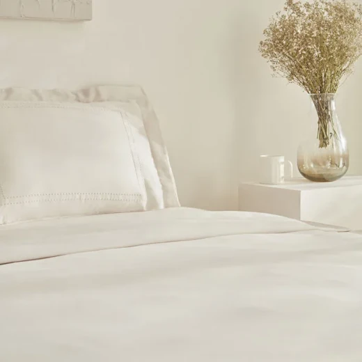 طقم غطاء لحاف كاراجا هوم فيلفيس مزدوج بيج من القطن 100% مقاس 200×220 سم مع شرشف وغطائي وسادة - كراجا - Image 4