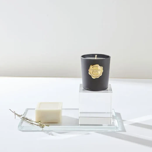 شمعة كاراجا هوم كلاسي المعطرة مع حامل زجاجي – وايت صابون (White Soap) 170 غرام - كراجا - Image 2