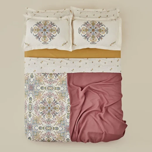 طقم سرير مزدوج كاراجا هوم فاندي، غطاء لحاف 200×220 سم وملاءة و2 كيس وسادة وغطاء سرير بتصميم أنيق من القطن والبوليستر - كراجا - Image 2