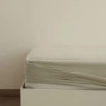 شرشف سرير كاراجا هوم بيزك مفرد مطاطي 100% قطن مقاس 100×200+30 سم بلون المريمية الناعم - كراجا
