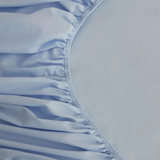 شرشف سرير كاراجا هوم بيزك مفرد مطاطي 100% قطن مقاس 100×200+30 سم باللون الأزرق الناعم - كراجا - Image 2