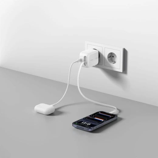 شاحن بلكن BoostCharge Pro مزدوج GaN بقوة 45 واط مع كابل USB-C قابل للسحب 0.8م ومنفذ USB-C إضافي، أبيض، شحن سريع - بيلكين - Image 3