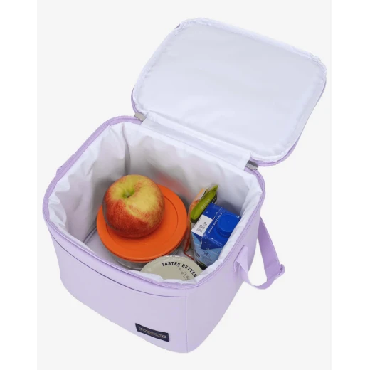 حقيبة غداء جان سبورت Super Snack باللون البنفسجي الفاتح Pastel Lilac، سعة 9 لتر، بحجرة معزولة وبطانة خالية من BPA وجيب أمامي وحزام قابل للتعديل - جان سبورت - Image 2