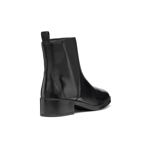 Camexia Woman Ankle Boots in Black, Size 37, Crafted from Shiny Leather. Stylish, Contemporary City Boots, Perfect for Everyday Dressing. Featuring the D565EA.000AA.C9999 Code. - Geox - Image 4