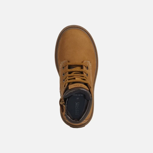 حذاء كاحل جيوكس شايلاكس بوي للأولاد جلد نوبوك جملي مقاس 35 بتصميم كلاسيكي، يوفر الراحة والتهوية، مثالي للاستخدام اليومي، نعل متين، إمكانية الاستبدال في المتاجر - جيوكس - Image 5