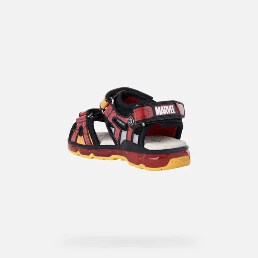 صنادل Geox Android Boy للأطفال بتصميم Iron Man مع إغلاق بخطاف وحلقة قابلة للتعديل، باللونين الأسود والأحمر، نعل خارجي بأضواء متلألئة، مقاس 35 - جيوكس - Image 4