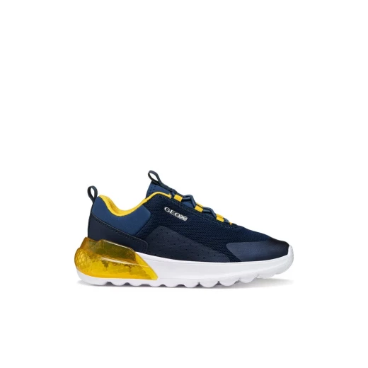 حذاء رياضي أكتيفارت إيلومينوس للأولاد باللون الأزرق الداكن شبكي، مقاس 29، مزود بإضاءة LED بتصميم رياضي حذاء رياضي أكتيفارت إيلومينوس للأولاد باللون الأزرق الداكن شبكي، مقاس 29، مزود بإضاءة LED بتصميم رياضي