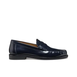 Recanati Men's Navy Loafer Shoes: Classic City Style with Supple Leather Upper, Breathable Design, and Everyday Comfort. Available in Size 40. SKU U55HVB.00038.C4002.