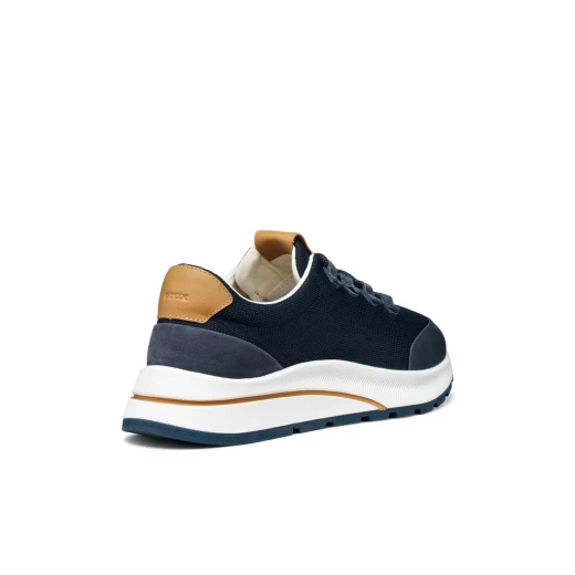 حذاء رياضي URBANGLIDER للرجال بتصميم كحلي مستوحى من الأنشطة مصنوع من القماش والجلد السويدي لحياة المدينة الديناميكية. يتميز بأسلوب عصري. مقاس 40. رقم الموديل U650KA.01132.C4002 - جيوكس - Image 4