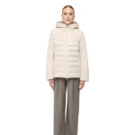 معطف باركا سفيريكا نسائي بلون ميد مونبيم، مقاس 46، تصميم حضري عصري بغطاء رأس، حشوة معاد تدويرها، نايلون لامع و تفته بوليستر، W5620V.TC191.F1868