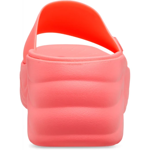 Crocs Women's Skyline Slide Sandals Red 39 40: Embrace Urban Style with Chunky 90s Inspired Design for All Day and Night Comfort. Express Yourself with Bold, Metropolitan Vibes. - Crocs - Image 5