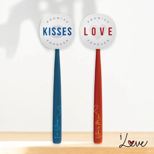 Flipper Play Ilove 2in1 Toothbrush Combo Pack with Protective Cover: Includes 1 Toothbrush & Cover, Hygienic Design, Suitable for Kids and Adults - Flipper play ilove - Image 3