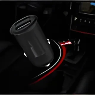 شاحن سيارة ريماكس Roki بتصميم نحيف للغاية، منفذا USB لشحن جهازين معًا، شريحة ذكية لضبط الطاقة، ومؤشر LED للشحن - ريماكس - Image 2