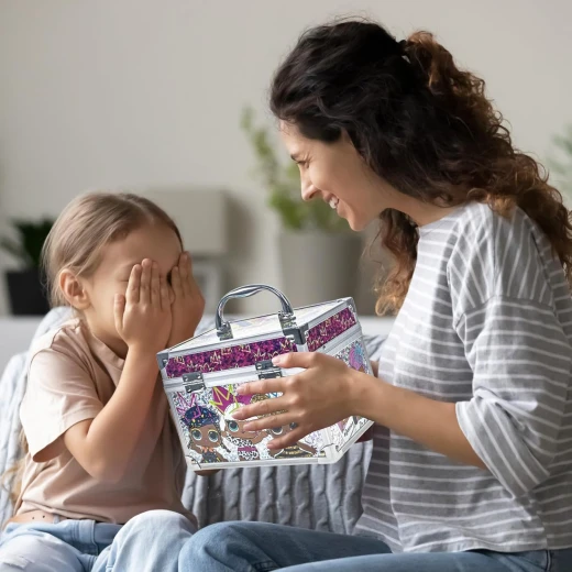 طقم مكياج للأطفال من تاونلي جيرل إل أو إل سربرايز، مجموعة مكياج قابلة للغسل، متعدد الألوان - Image 3