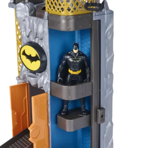 DC Batman Batcave Value Playset with 6-Inch Figure – Interactive Batcave Playset Includes a 6-Inch Batman Figure, Action Features and Accessories for Imaginative Superhero Adventures - Spin Master - Image 7