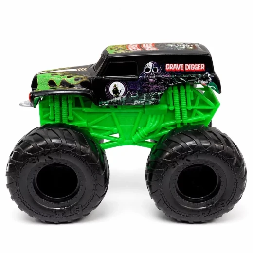 Monster Jam 1:43 Plastic Truck Assortment – تشكيلة شاحنات مونستر جام البلاستيكية بمقياس 1:43، تصميم واقعي، ألعاب سباق وحركات استعراضية ممتعة للأطفال ومحبي الشاحنات الوحشية - سبين ماستر - Image 4