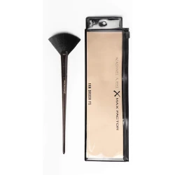 Max Factor Pro Fan Brush F5 for Precise Highlighting Bronzing and Setting Powder Application Makeup Tool