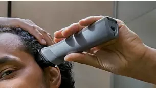 فيليبس مالتي جروومر سلسلة 5000 ماكينة حلاقة 11 في 1 للوجه والرأس والجسم - Image 8