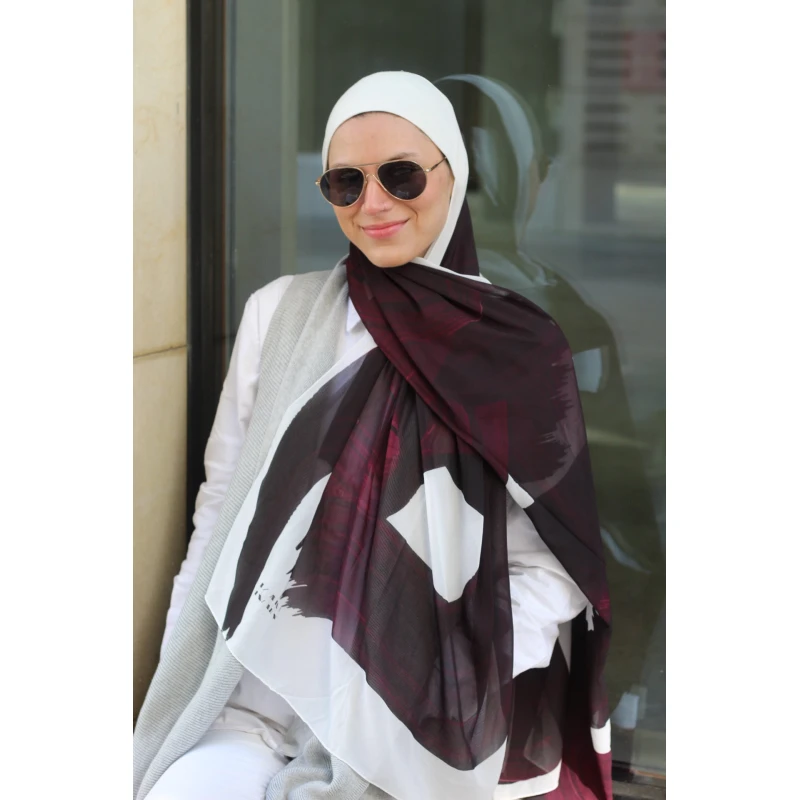 حجاب كاين جورجيت شيفون: شال بورغندي ناعم وأنيق للاستخدام اليومي. مقاس إضافي 300x70 سم لتصفيفات متعددة. جودة عالية، صنع في مصر - كاين
