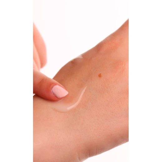 واقي شمس متعدد الوظائف SPF 50+ | مضاد للبقع، تفتيح، مكافحة الشيخوخة، تعزيز الكولاجين، امتصاص سريع من بيوريفا - بيوريفا - Image 4