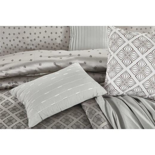 Merlin Livings 7 pieces Luxury Jacquard King Size Bedding set Elegant Geometric Pattern Set for Master Bedroom - Merlin Livings - Image 5