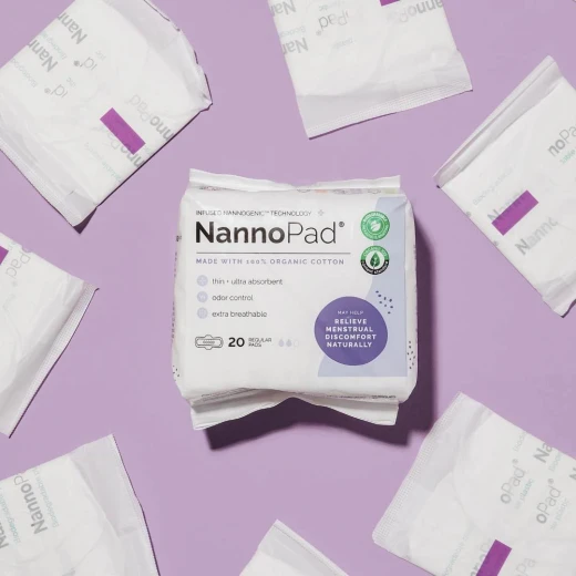 فوط نسائية عضوية من Nannocare مع أجنحة - 20 قطعة نظافة شخصية نسائية عادية