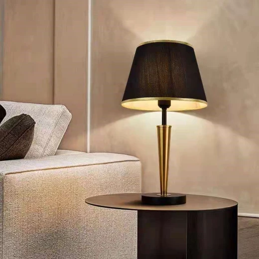 مصباح طاولة من ARMN Regency - أسود وذهبي - ارمن - Image 2