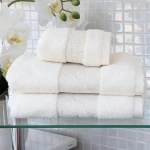 Nova Home Utopia Towel with Silver Details - 100% Cotton - 50x90 Cm - Ivory & Silver - Nova Home