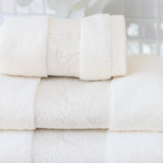 Nova Home Utopia Towel with Silver Details - 100% Cotton - 50x90 Cm - Ivory & Silver - Nova Home - Image 2