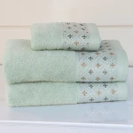 Nova Home Roberta Towel with Silver Details - 100% Cotton - 30x50 Cm - Light Green - Nova Home