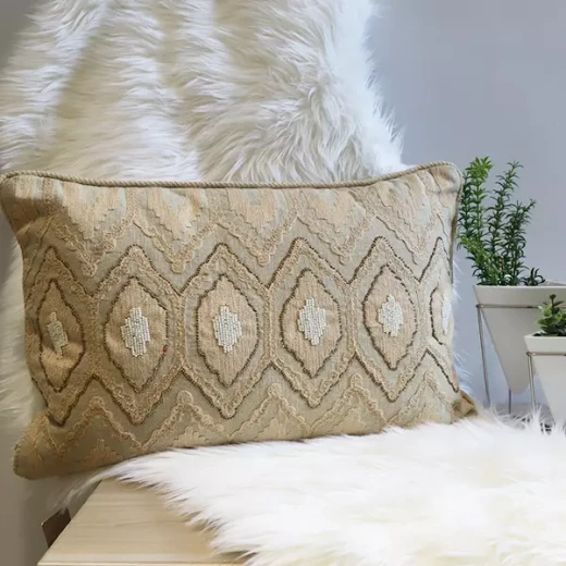 نوفا هوم غطاء وسادة "Pearl" تطريز يدوي - 40x60 سم - بيج نوفا هوم غطاء وسادة "Pearl" تطريز يدوي - 40x60 سم - بيج