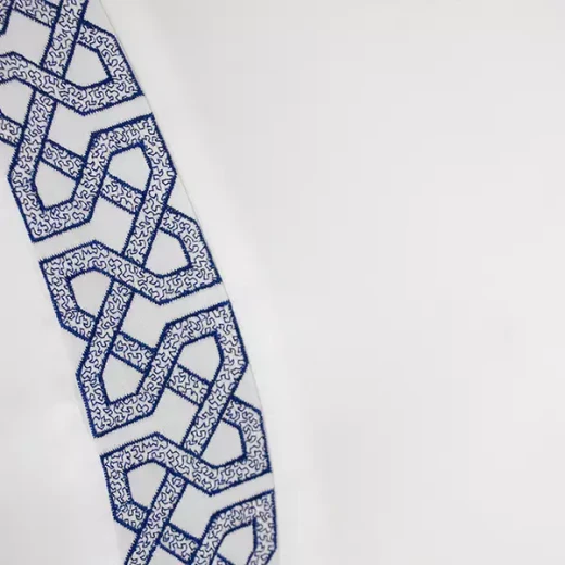 نوفا هوم Versace طقم وجه لحاف - قطن 100% ، 400 خيط لكل انش مربع - مجوز & مجوز كبير - 7 قطع - أبيض و كحلي - نوفا هوم - Image 3
