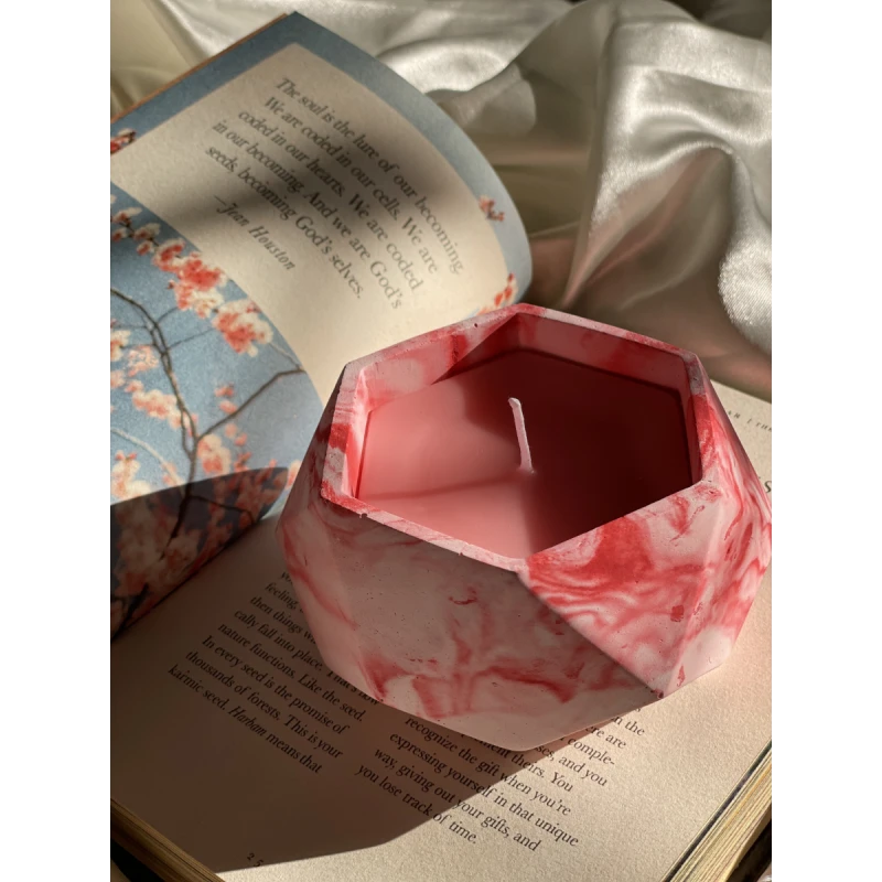 شمعة معطرة بالياسمين في قالب سداسي الشكل , أبيض وزهري , 8.5سم*8.5سم*5.5سم , 1 , ريبابل