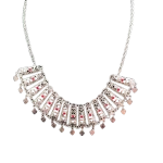 عقد مطلي بالذهب