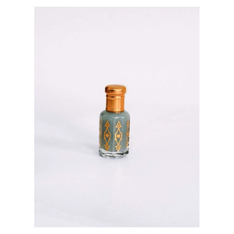 عطر عود أصفهان تولا حجم 30 مل – عطر شرقي فاخر يجمع بين عمق العود وسحر الورد، بحجم مثالي للتنقل والمناسبات - بوديڤا